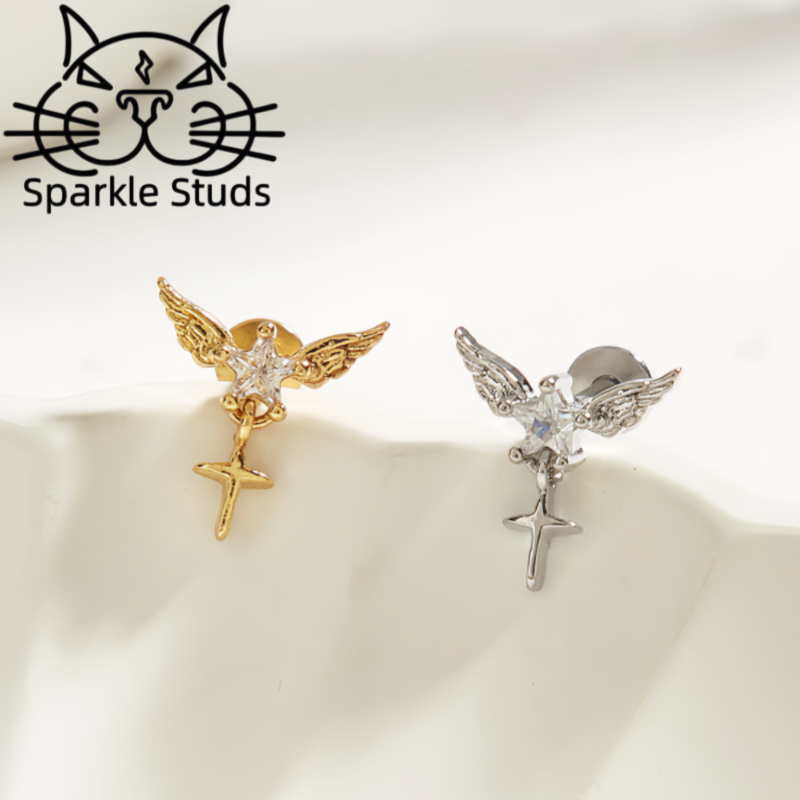 Earrings - Sparkle Studs Edelstahl-Ohrringe mit Diamantflügeln und