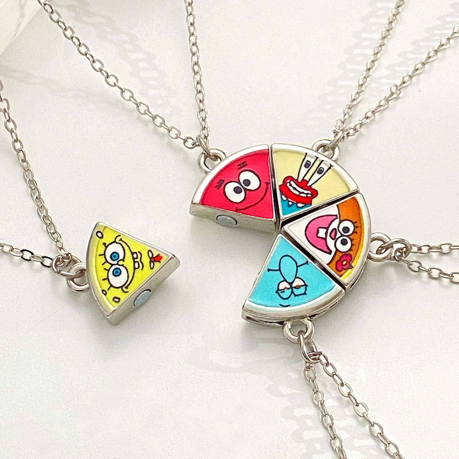 Niedliche Patrick Star Pizza M – Anime Pendant Necklace Bewertung und Preis