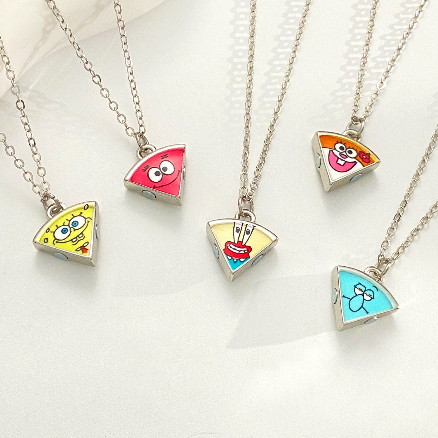 Niedliche Patrick Star Pizza M – Anime Pendant Necklace Bewertung und Preis